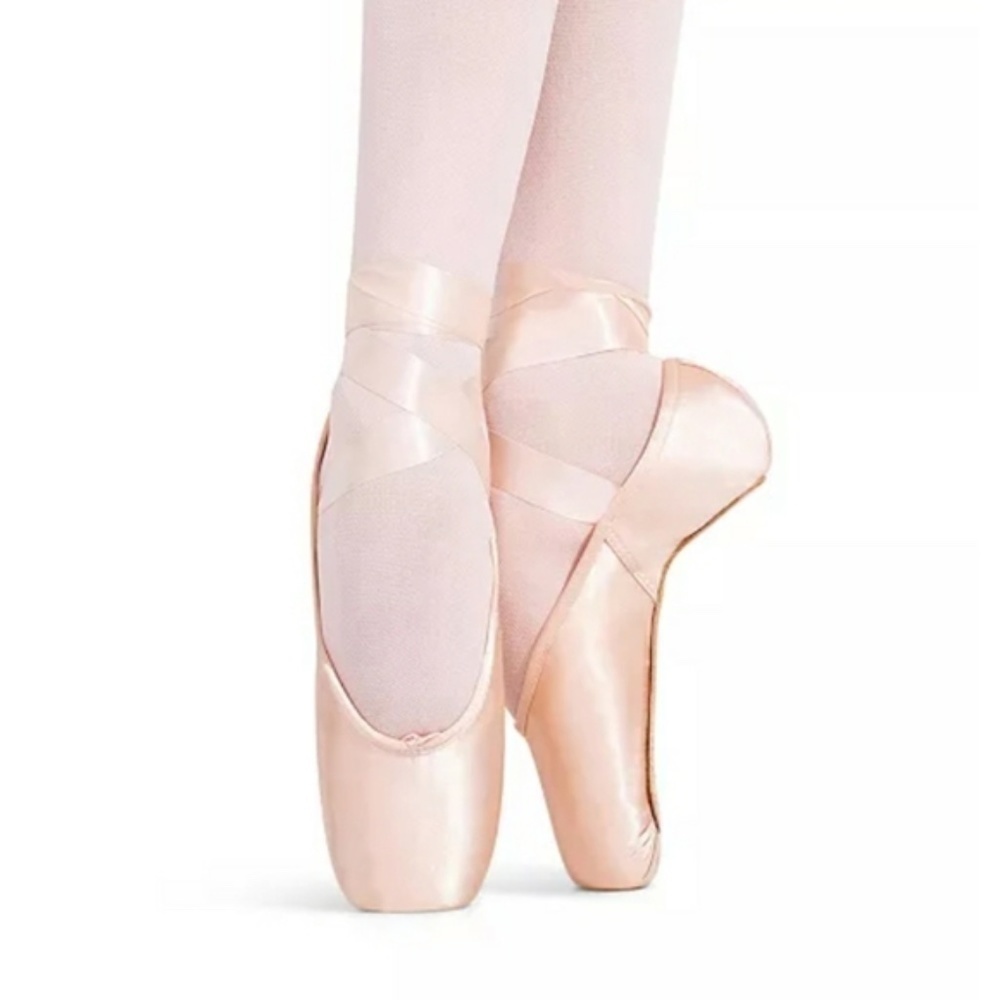 Capezio Tapered Toe (FlexiFirm) Pointe Ballet Shoe